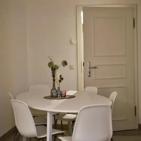 Poessnecker Werkstaetten - Alte Baeckerei Apartment Pößneck